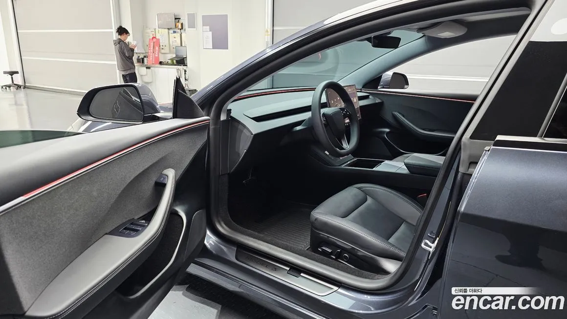 Tesla Model 3 — фото 7