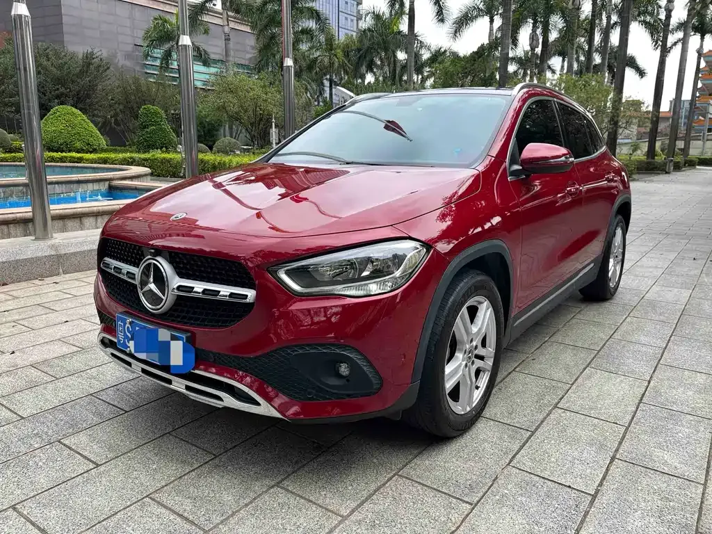 Mercedes-Benz GLA — фото 1
