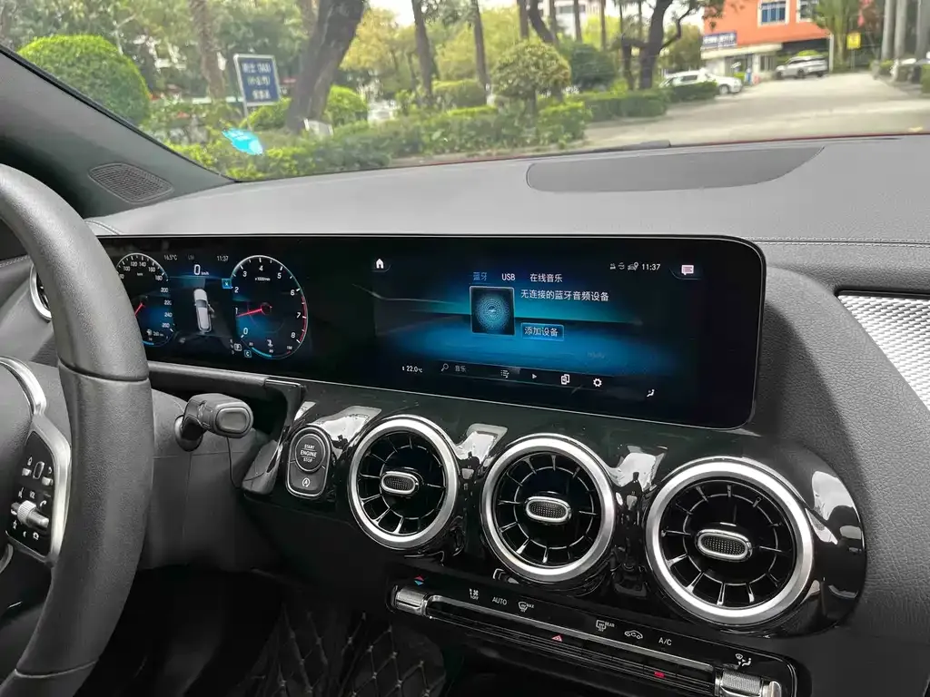 Mercedes-Benz GLA — фото 9