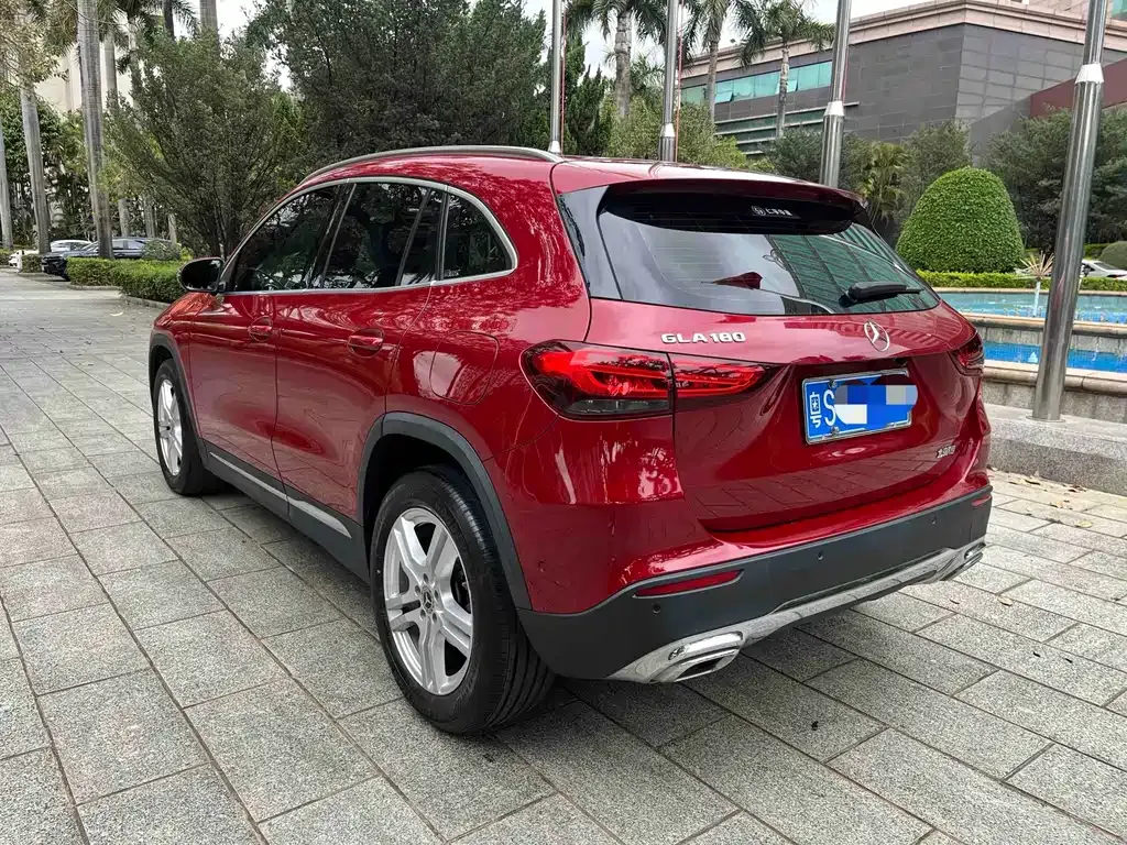 Mercedes-Benz GLA — фото 10