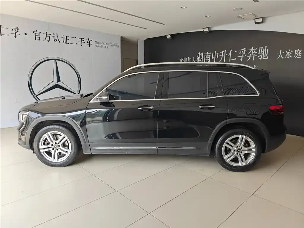 Mercedes-Benz GLB — фото 3