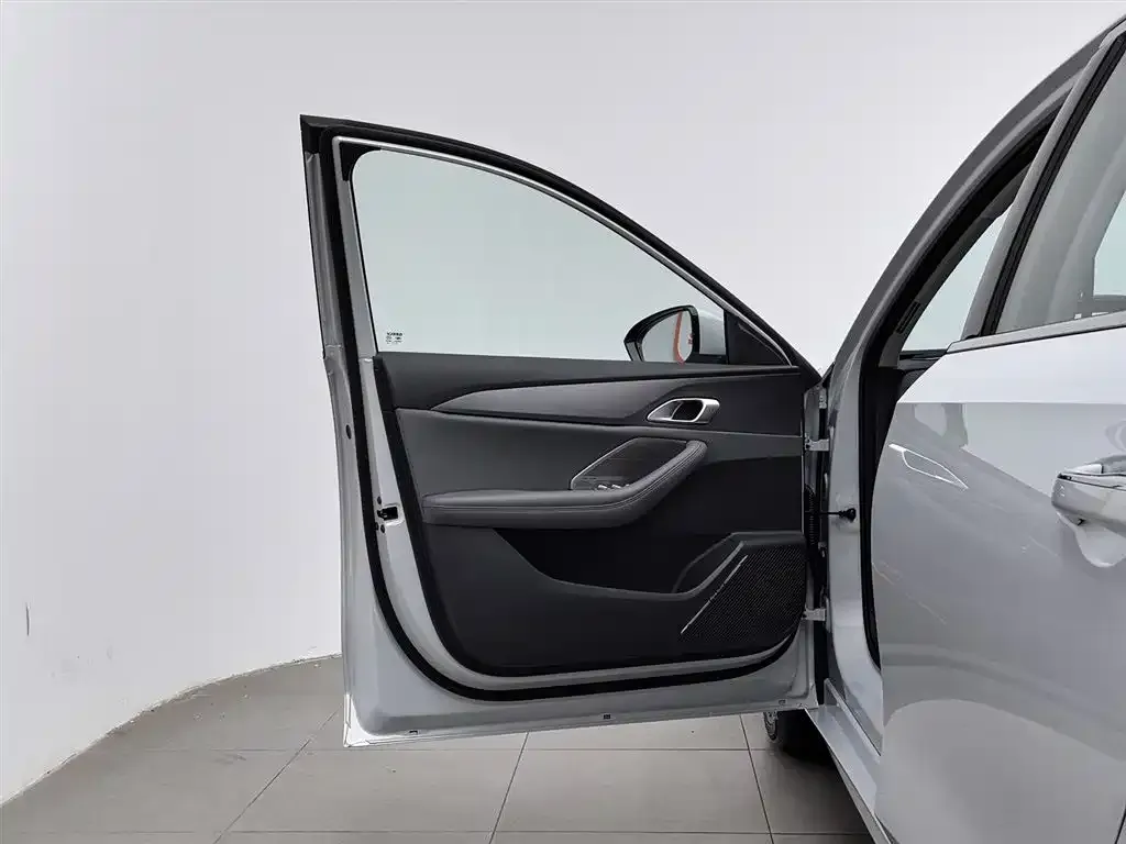 Geely Galaxy A7 — фото 3