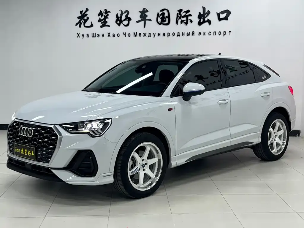Audi Q3 Sportback — фото 1