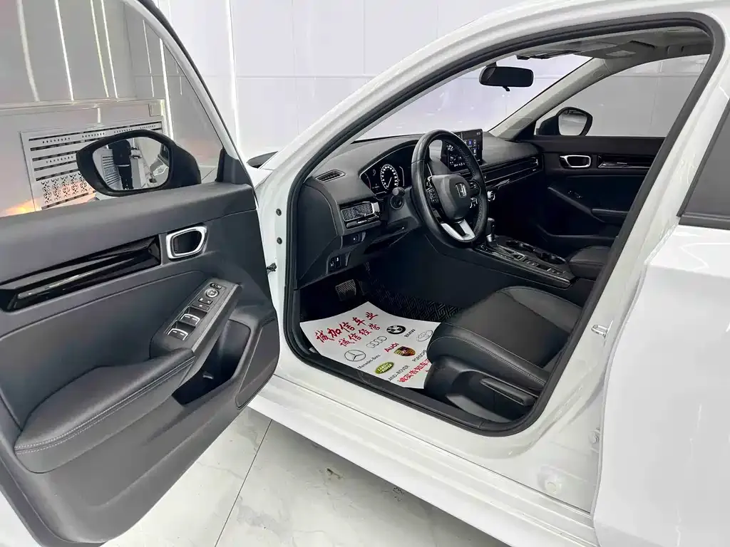 Honda Civic — фото 8