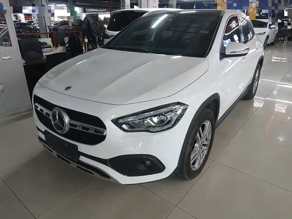 Mercedes-Benz GLA — фото 6