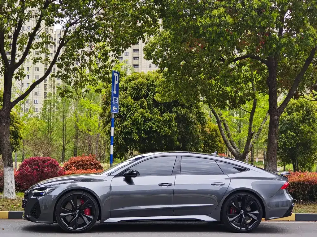 Audi RS 7 — фото 7