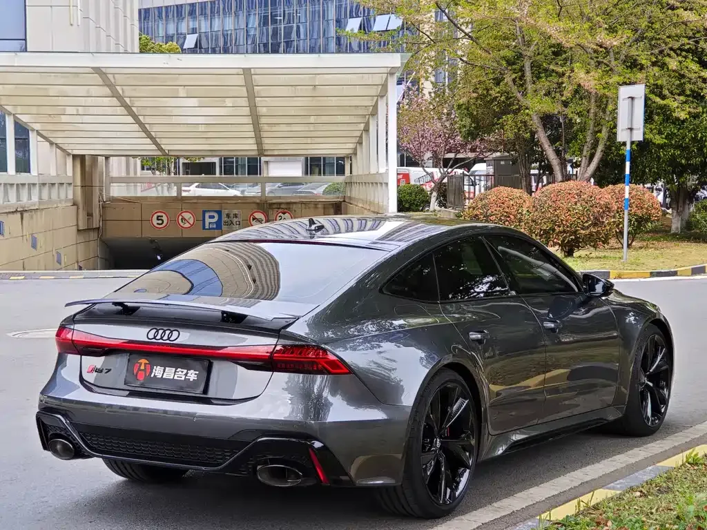 Audi RS 7 — фото 9