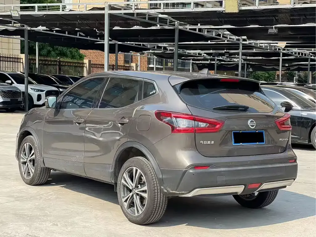 Nissan Qashqai — фото 4