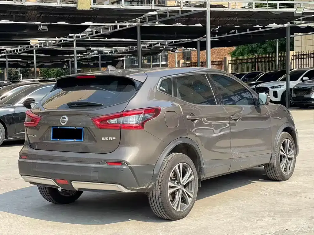 Nissan Qashqai — фото 5