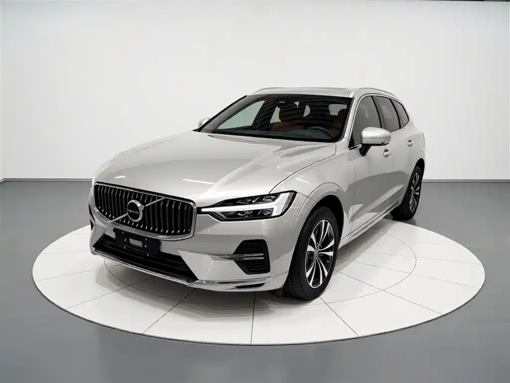Volvo XC60 — фото 1