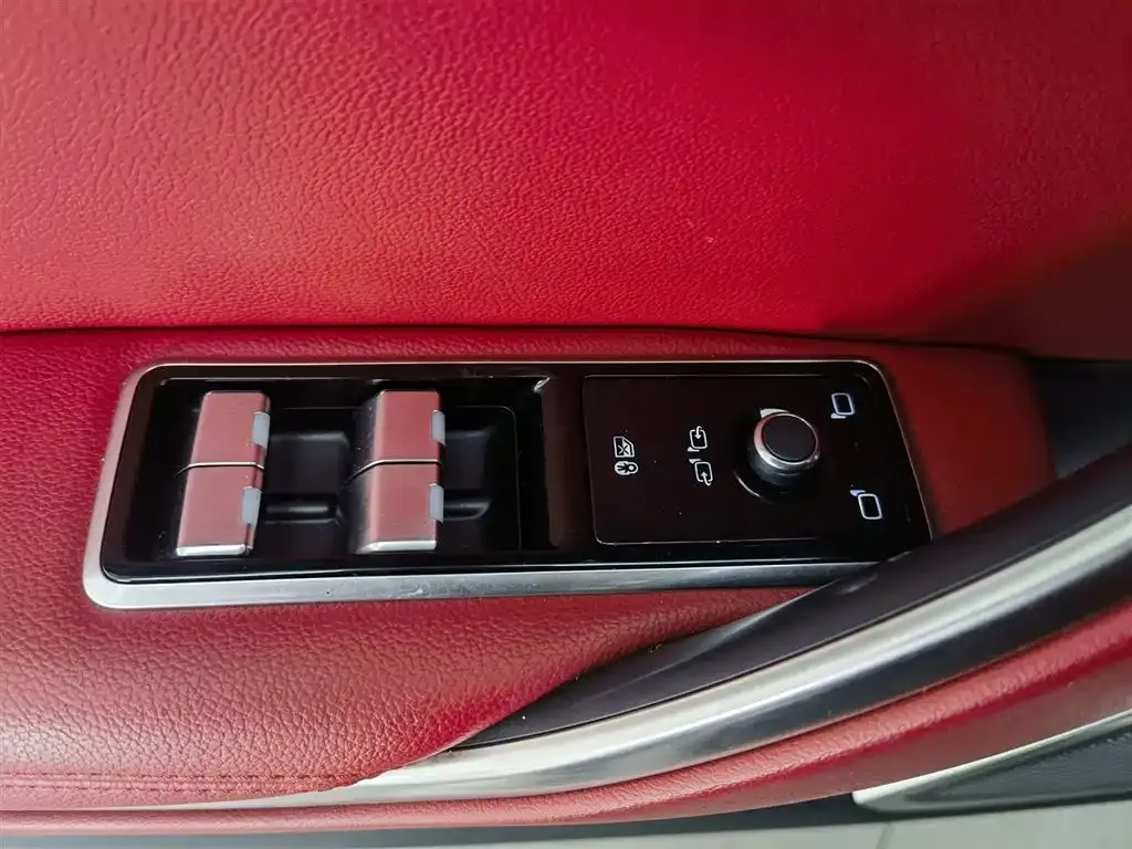 Jaguar XFL — фото 10