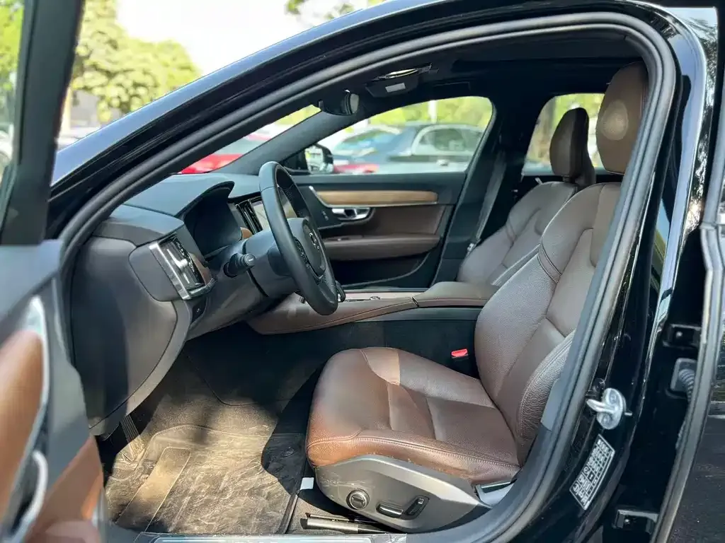 Volvo S90 — фото 2
