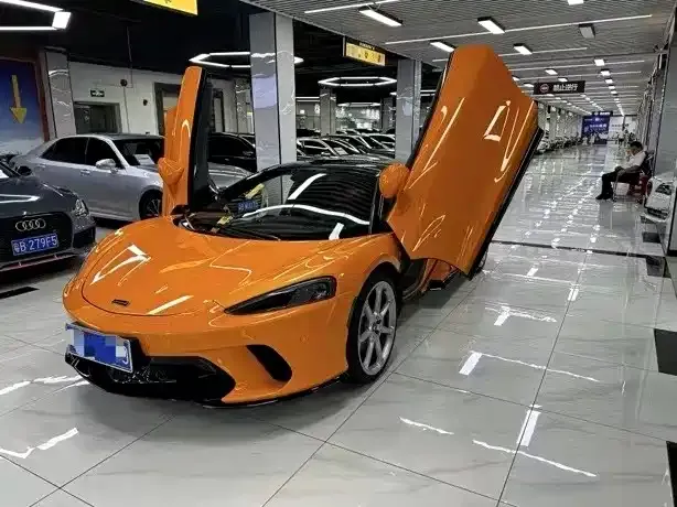 McLaren GT — фото 1