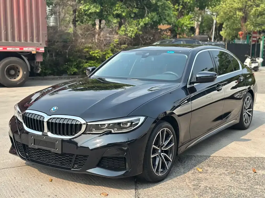 BMW 3 Series — фото 1