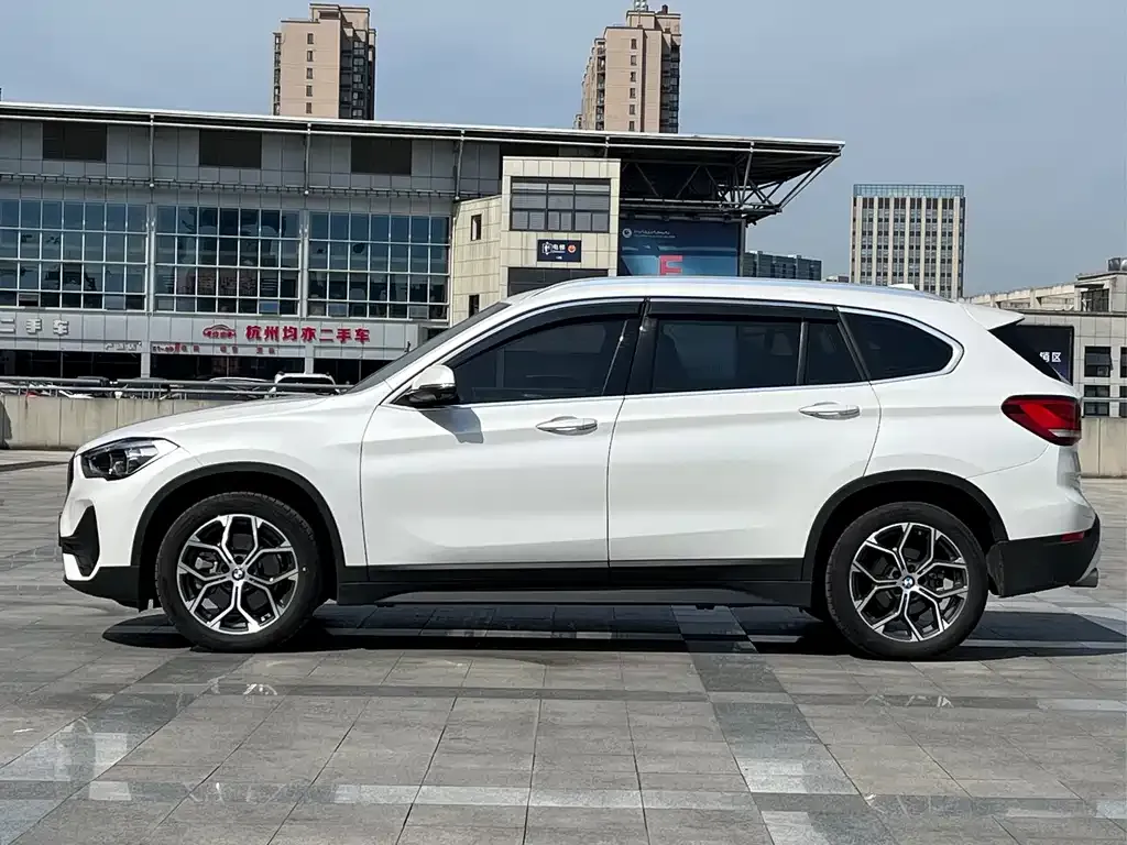 BMW X1 — фото 2