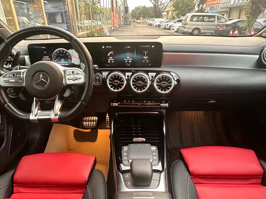 Mercedes-Benz CLA AMG — фото 4