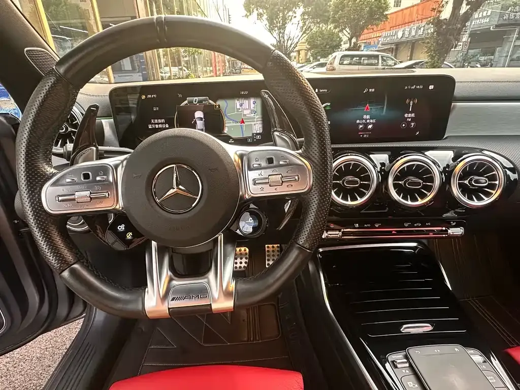 Mercedes-Benz CLA AMG — фото 5