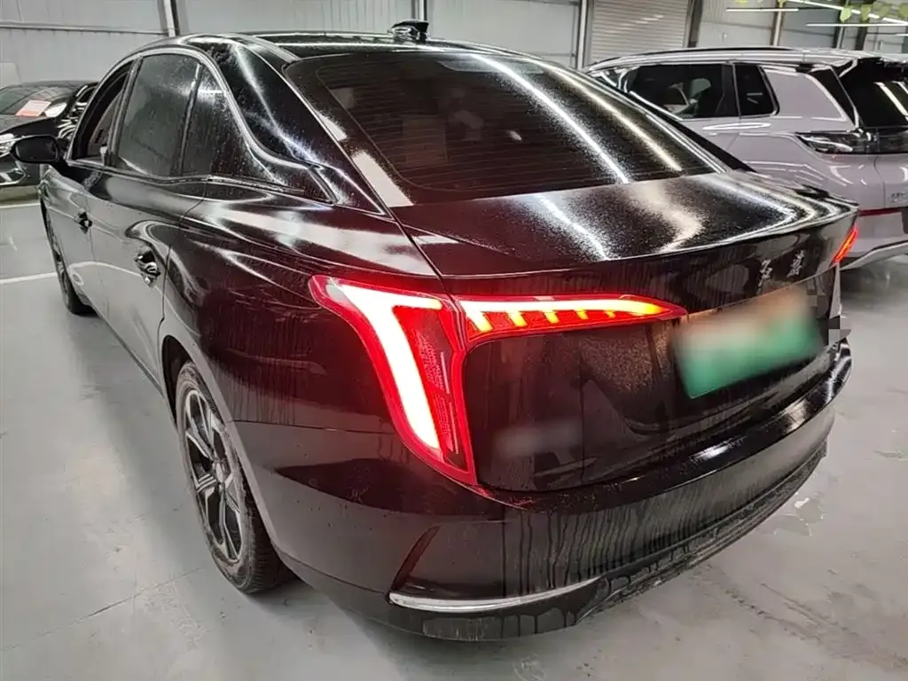 Hongqi E-QM5 — фото 6