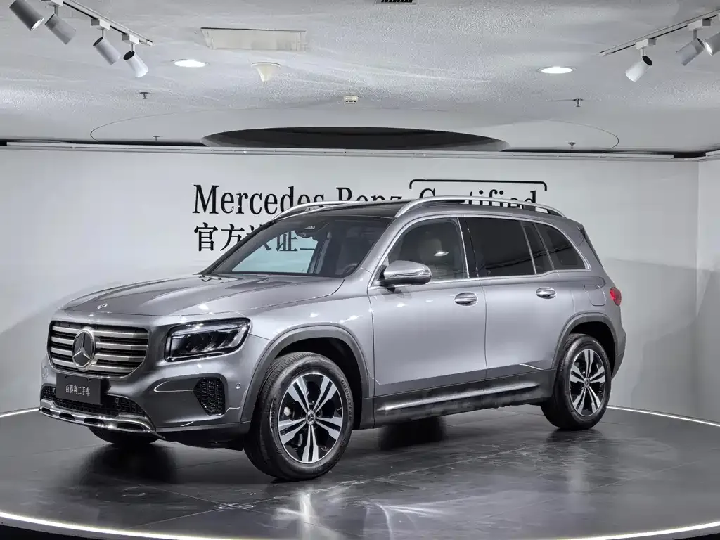 Mercedes-Benz GLB — фото 1
