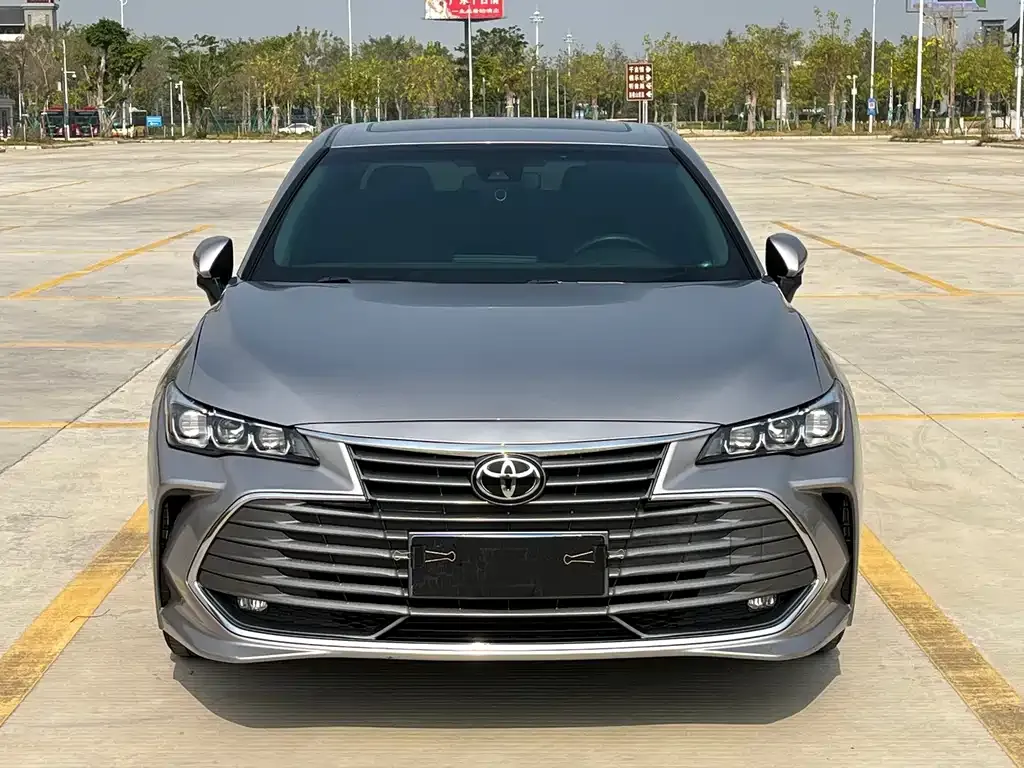 Toyota Avalon — фото 4