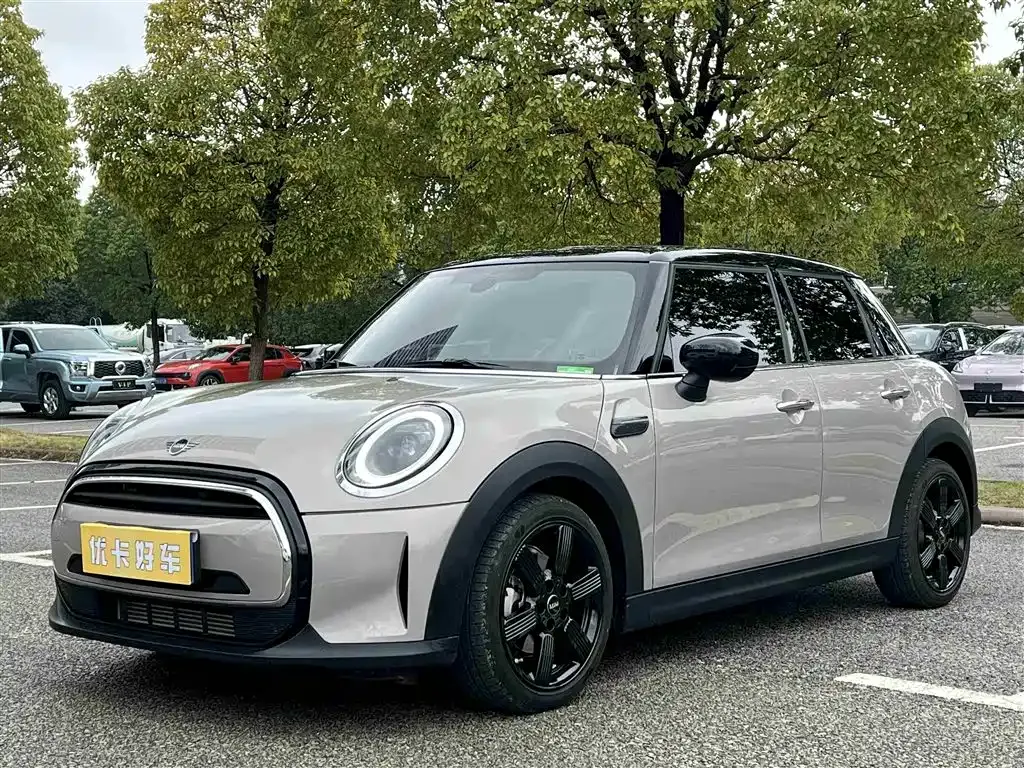 MINI Cooper (3-door) — фото 1