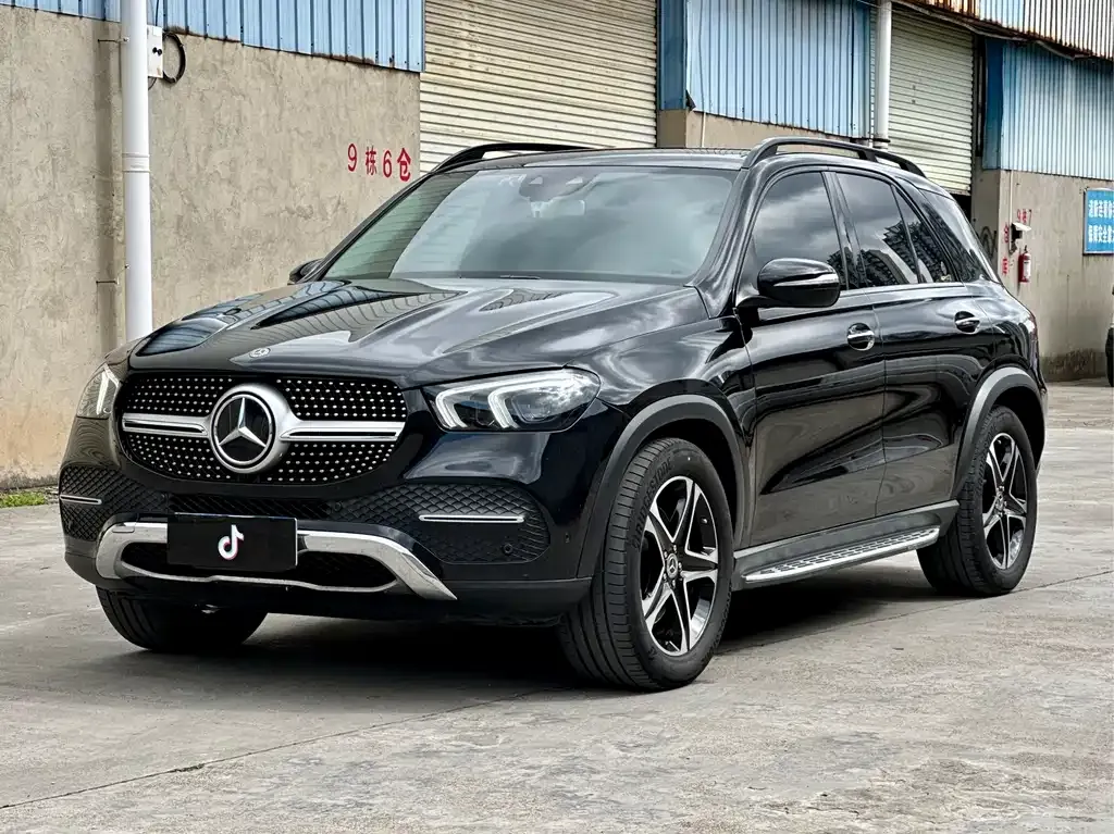 Mercedes-Benz GLE — фото 1