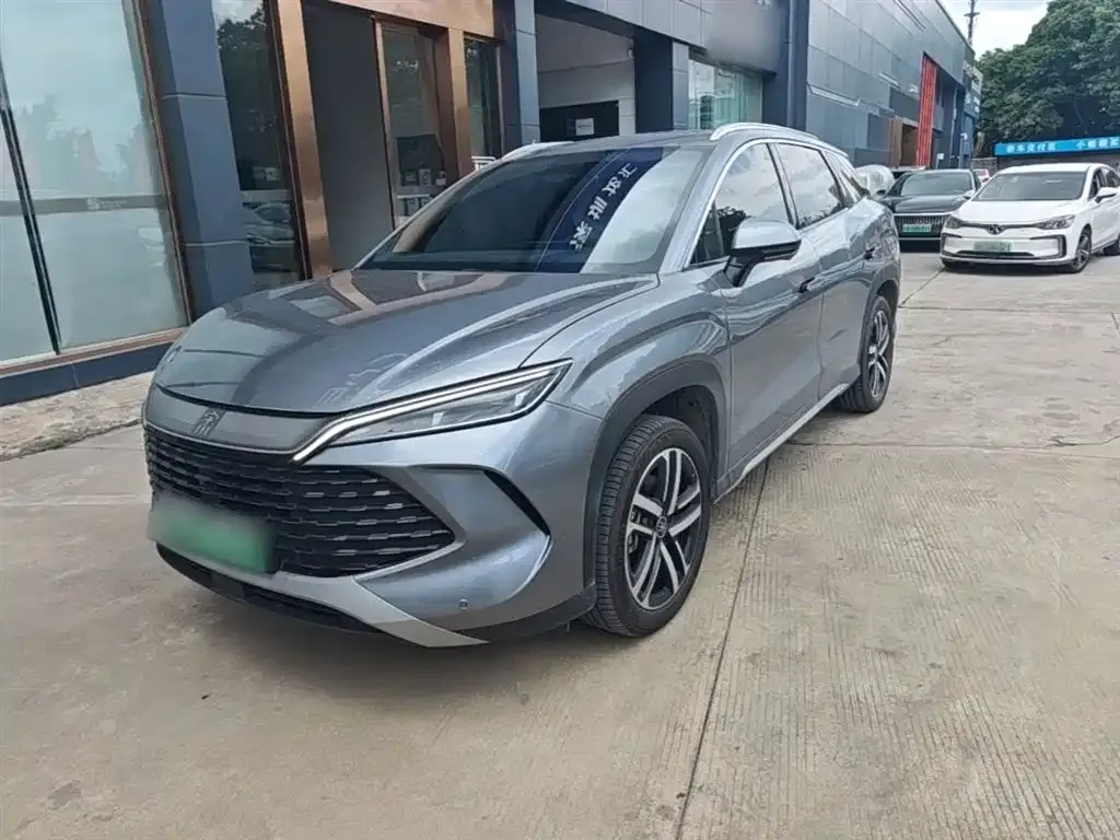 BYD L DM-i — фото 9