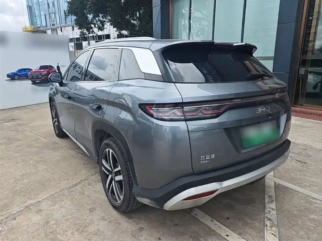 BYD L DM-i — фото 3