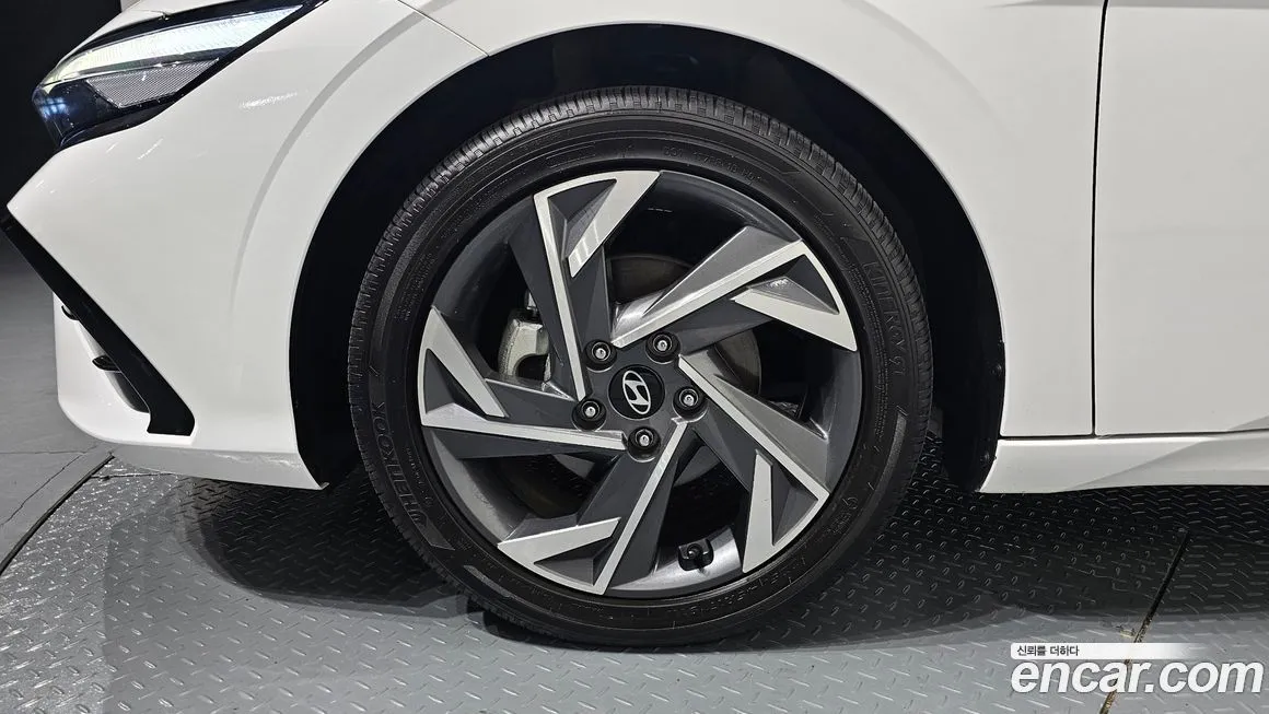 Hyundai AVANTE — фото 6