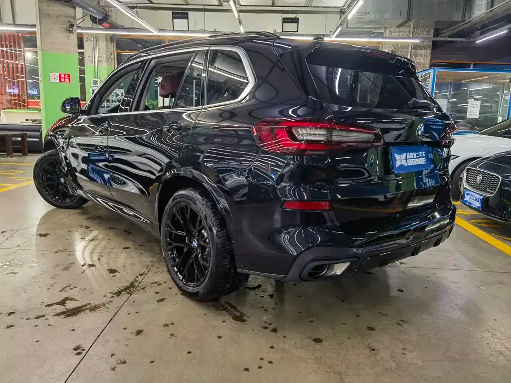 BMW X5 — фото 5