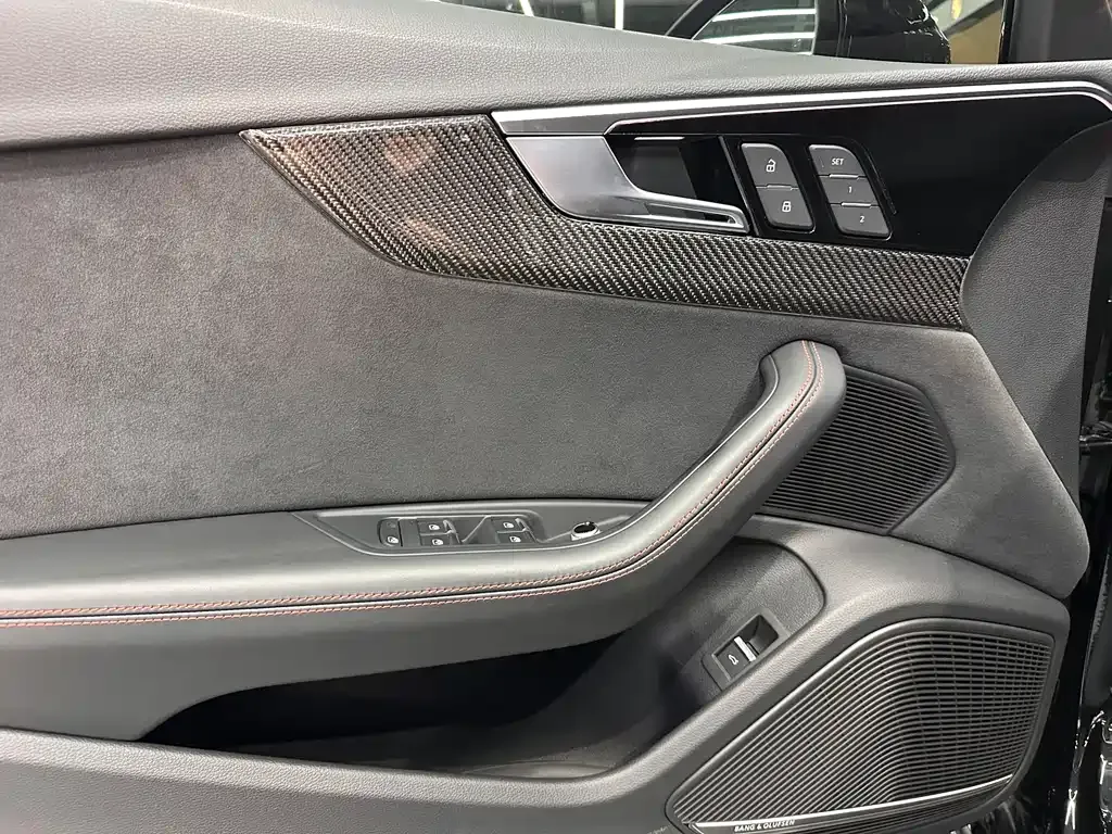 Audi RS 4 — фото 10