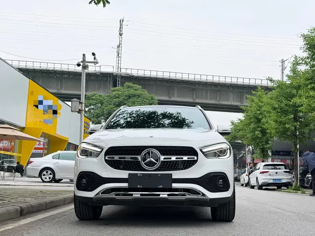 Mercedes-Benz GLA — фото 8