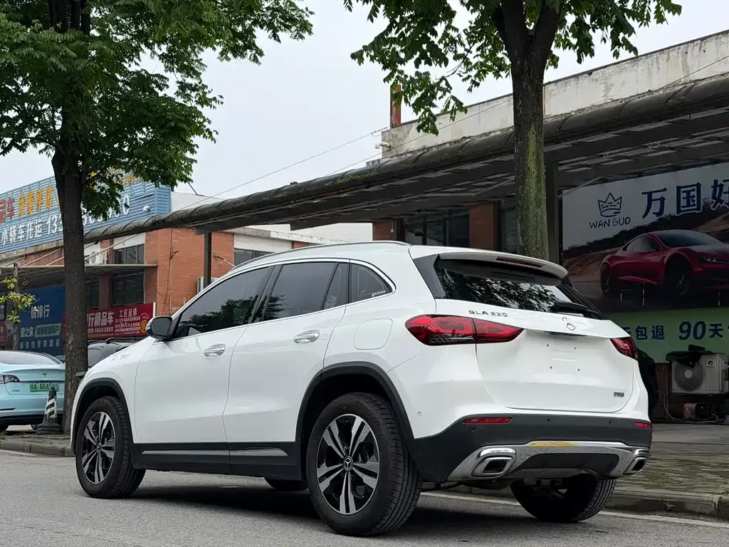 Mercedes-Benz GLA — фото 5