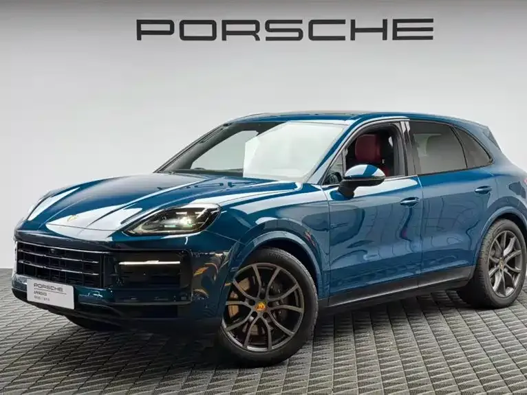 Porsche Cayenne — фото 1