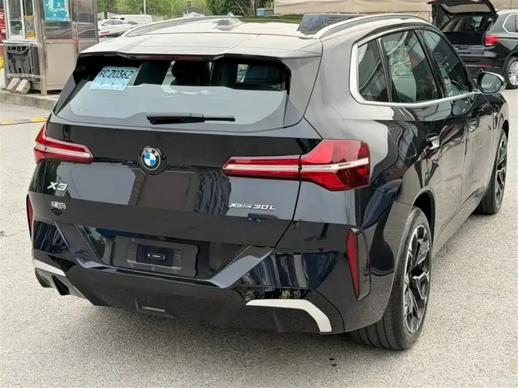 BMW X3 — фото 9