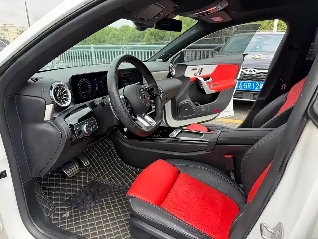 Mercedes-Benz CLA AMG — фото 6