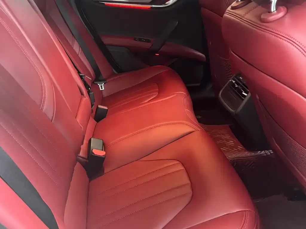 Maserati Ghibli — фото 7