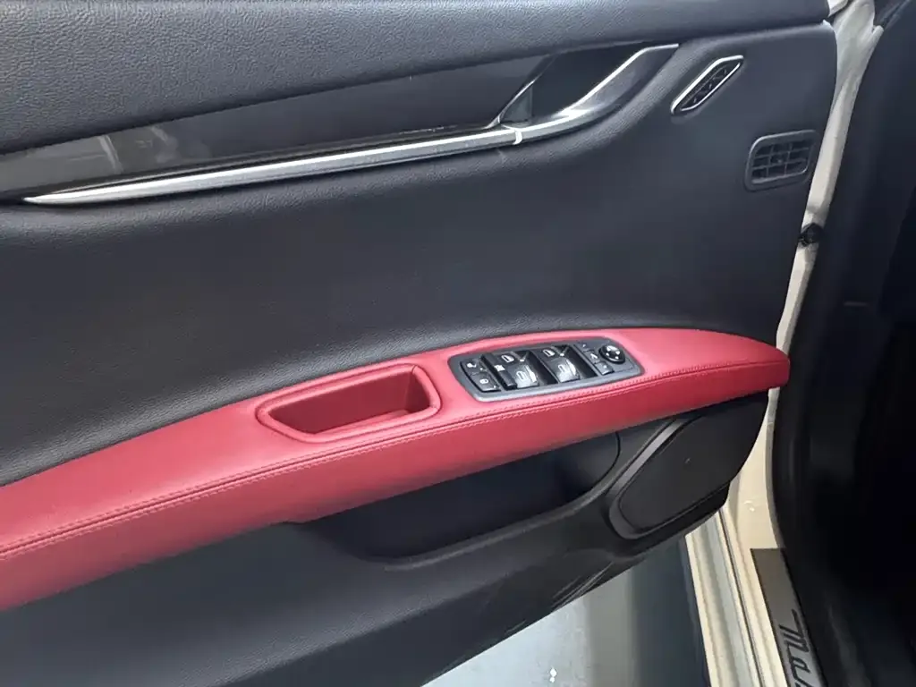 Maserati Ghibli — фото 8