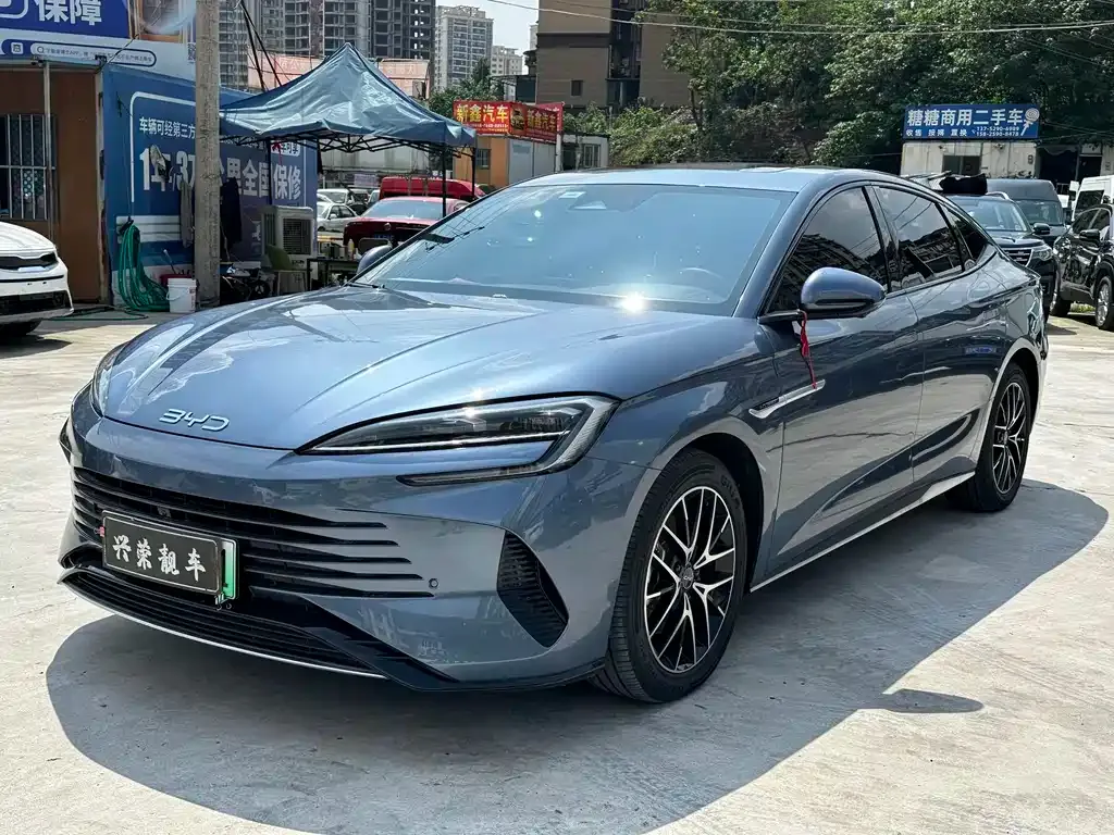 BYD Seal — фото 1