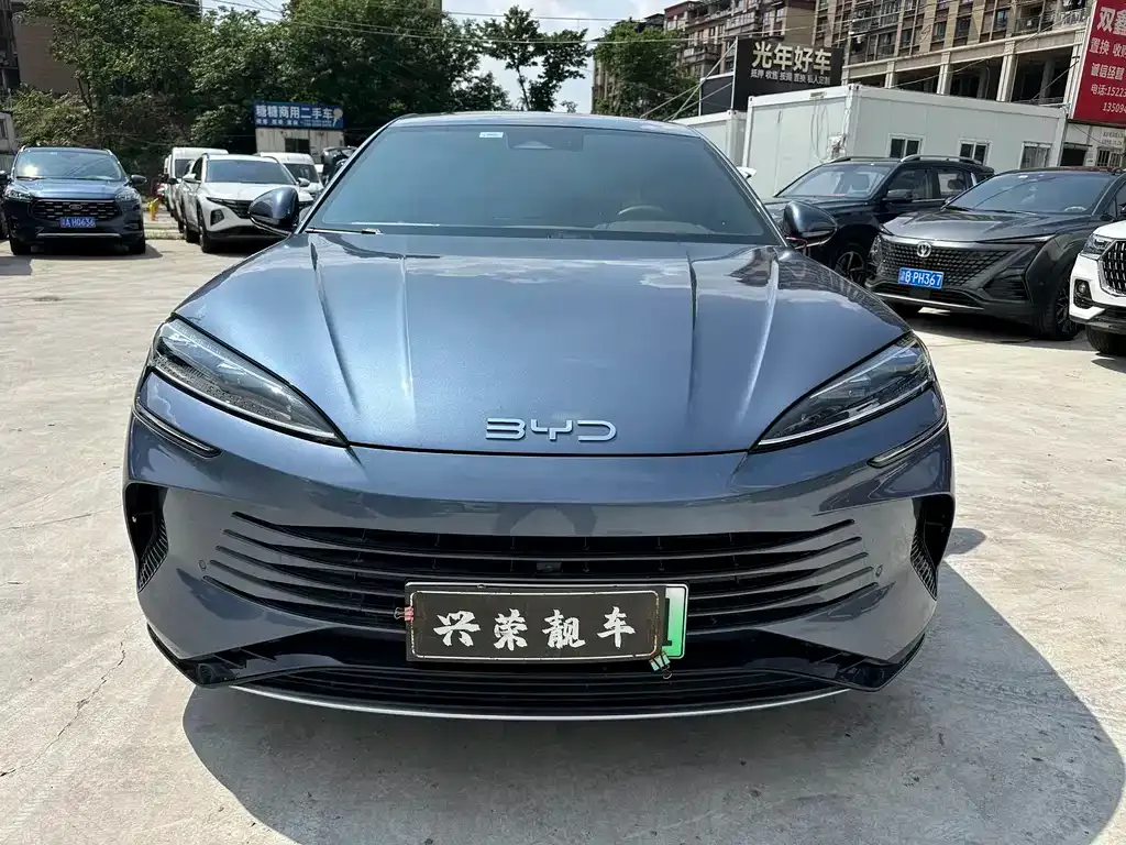 BYD Seal — фото 3