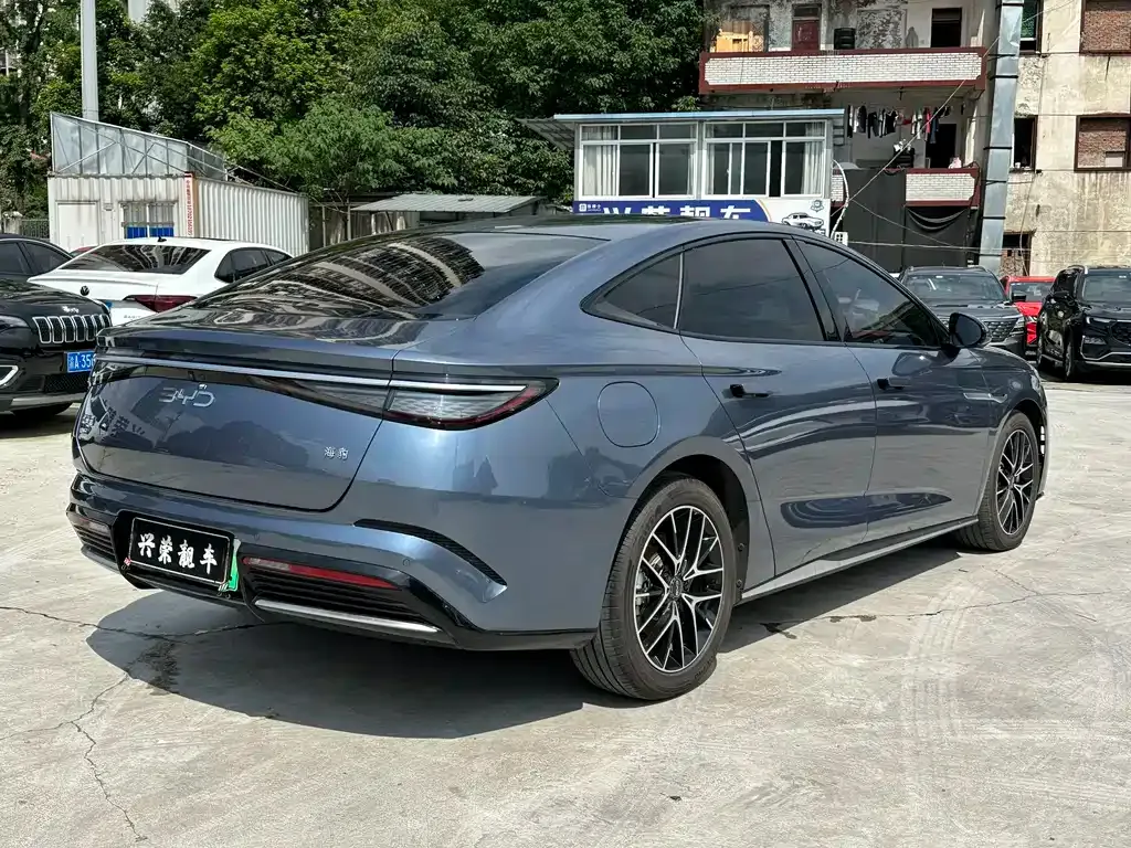 BYD Seal — фото 5