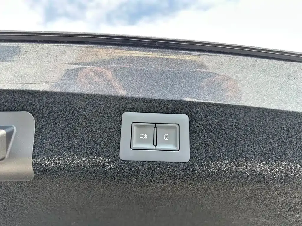 BYD Seal — фото 10