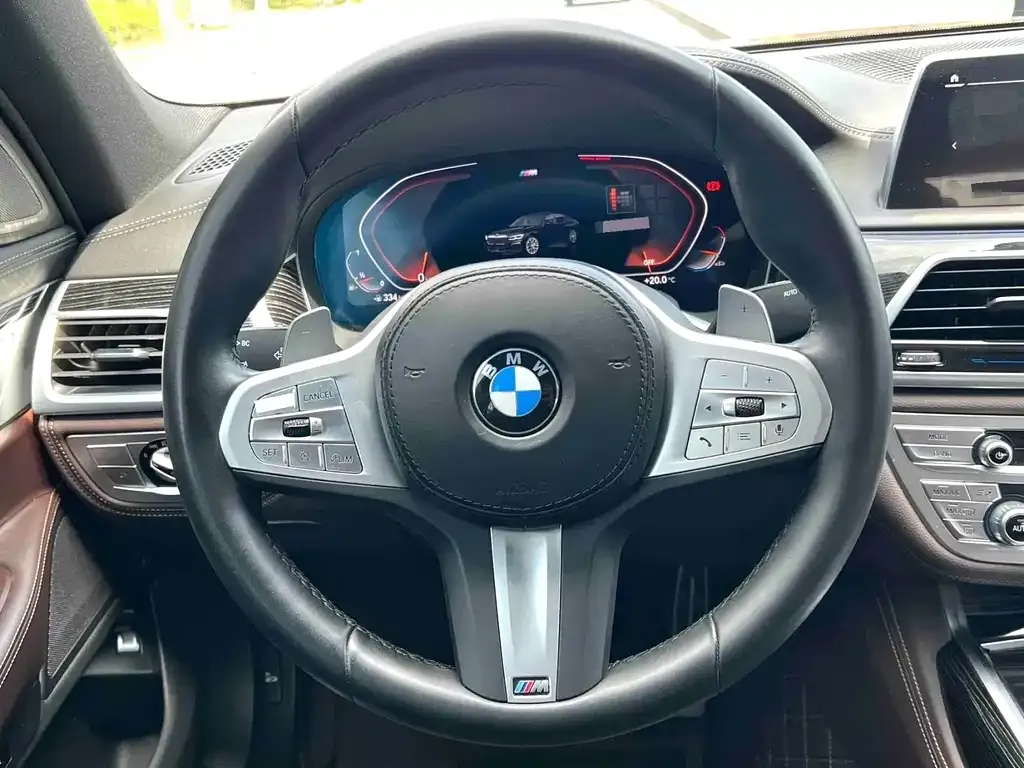 BMW 7 Series — фото 10