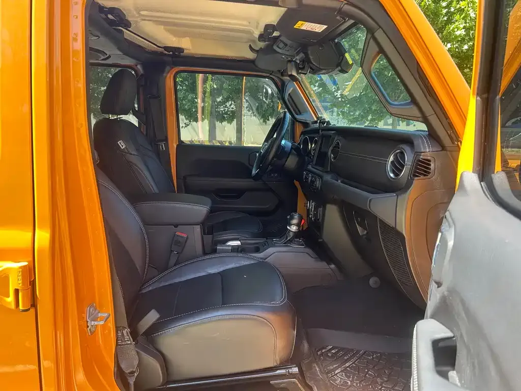 Jeep Wrangler — фото 3
