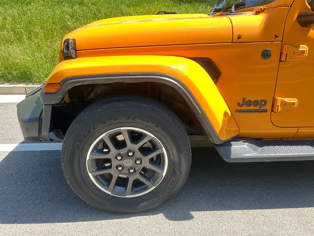 Jeep Wrangler — фото 8