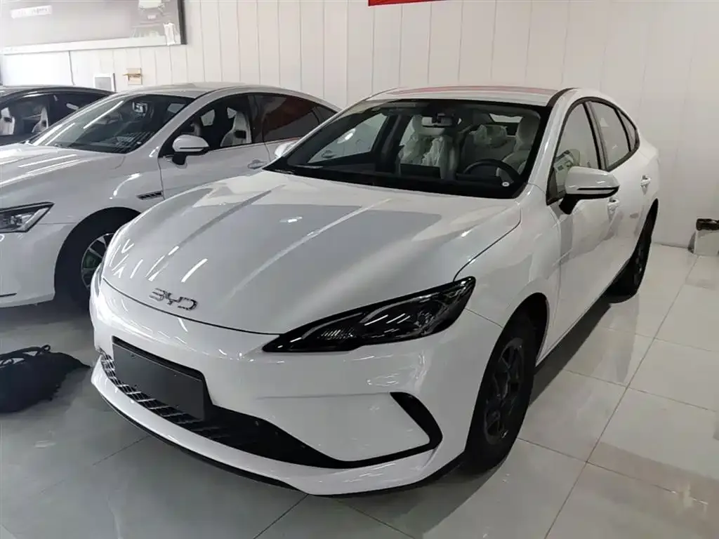 BYD Seal 05 DM-i — фото 3