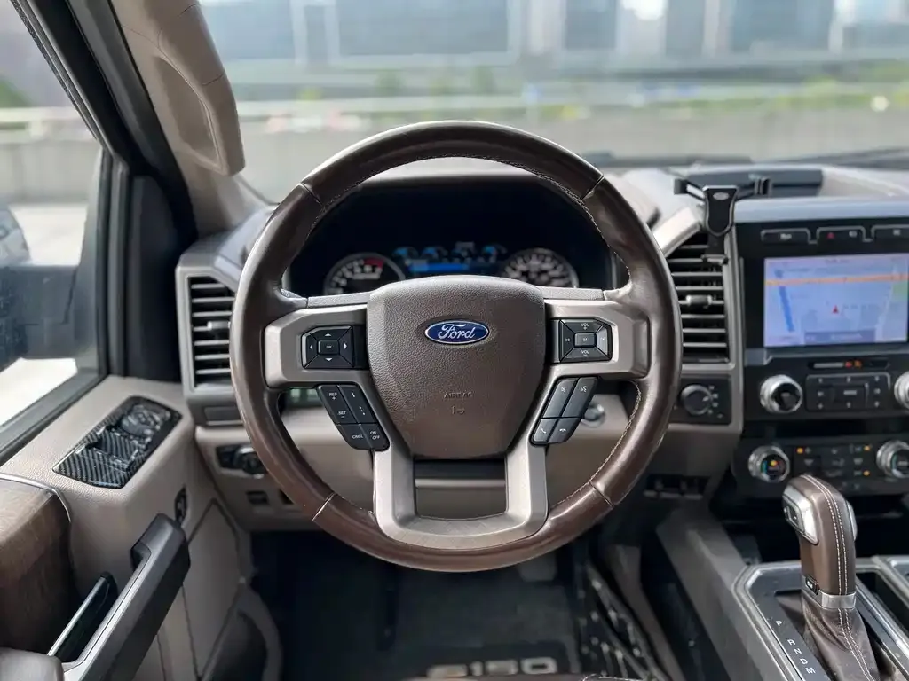 Ford F-150 Raptor — фото 10
