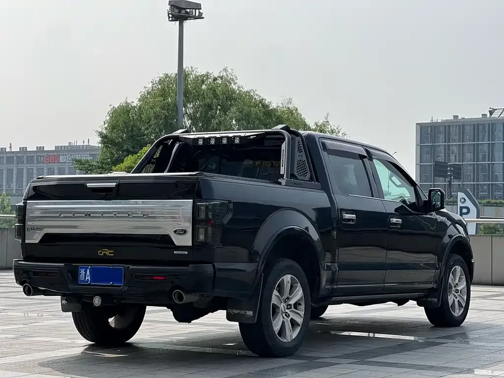 Ford F-150 Raptor — фото 2