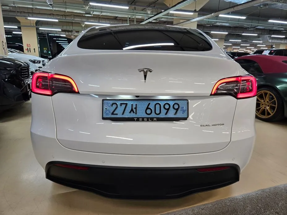 Tesla Model Y — фото 8