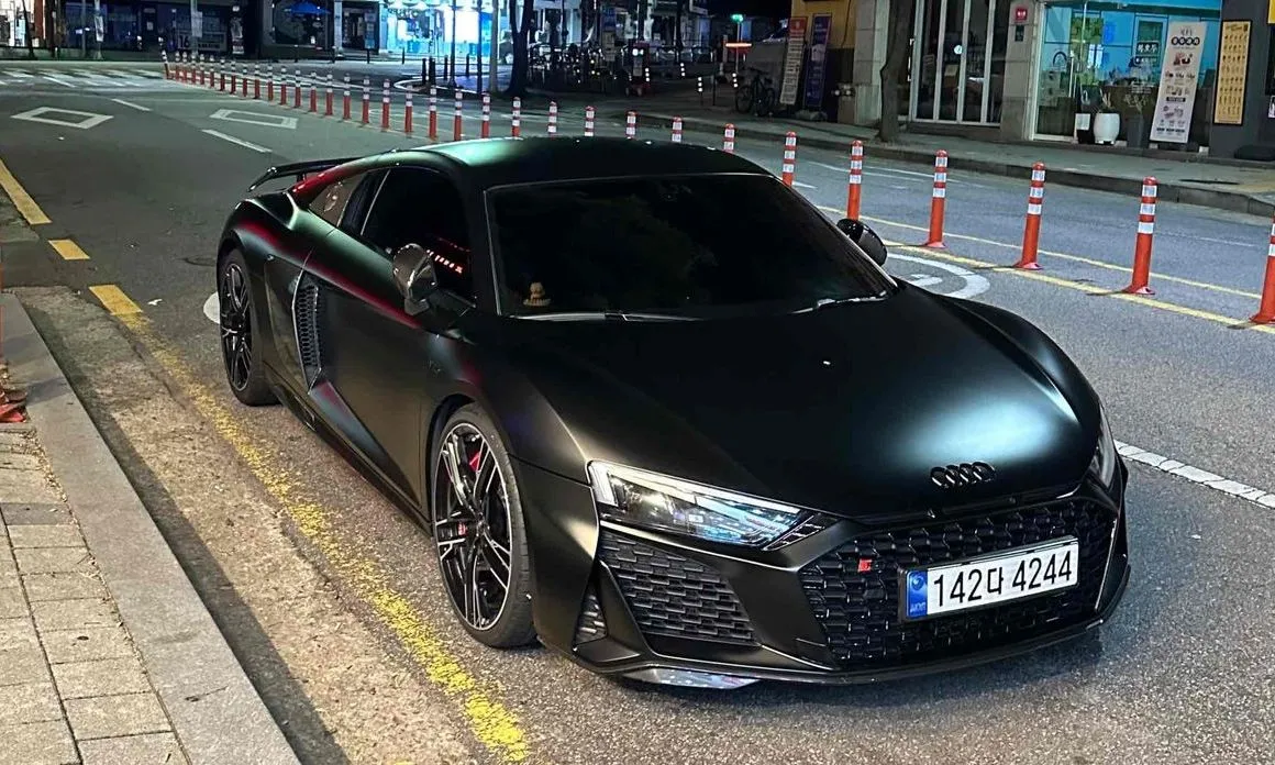Audi R8 — фото 4